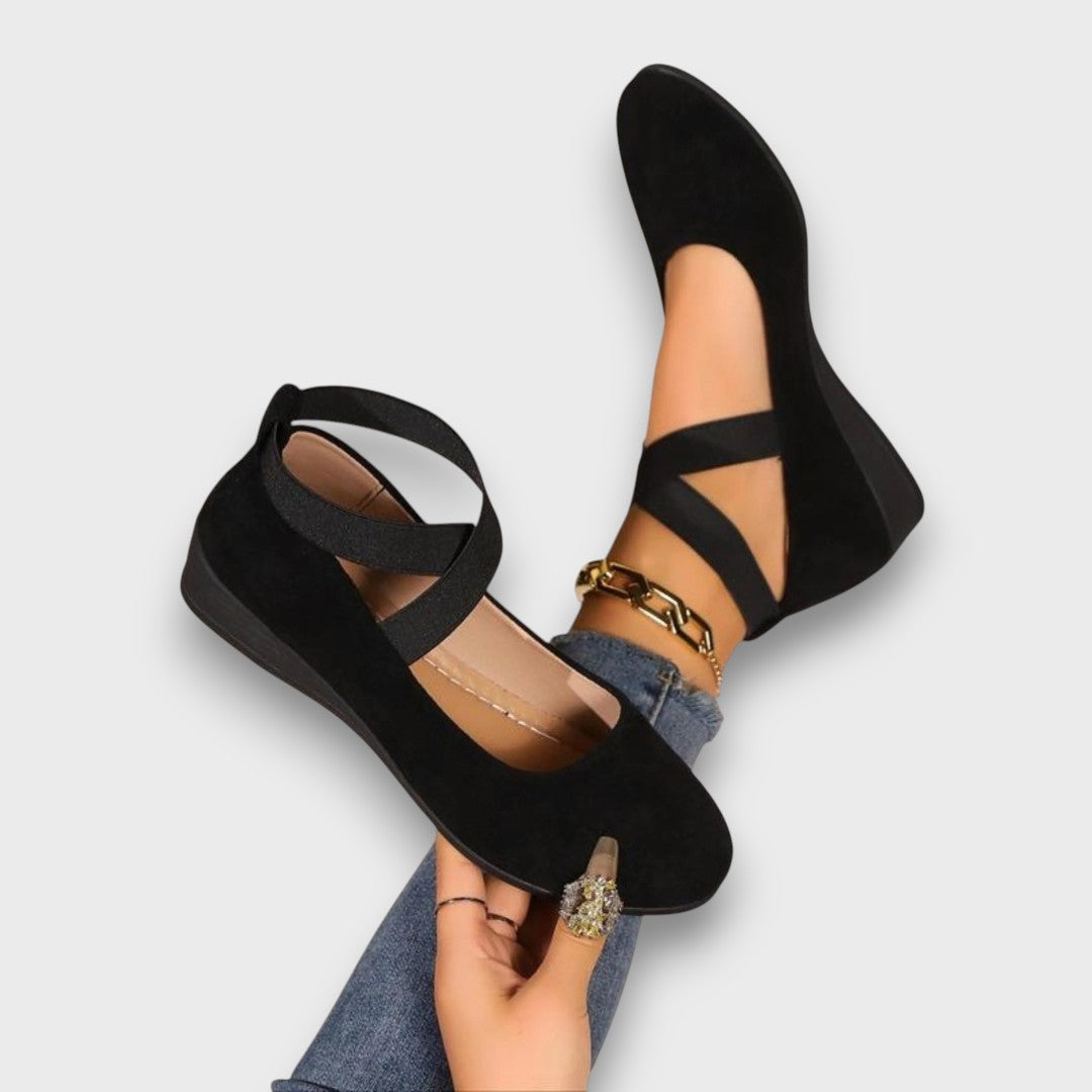 ARLENA CLOSED WEDGE SHOES