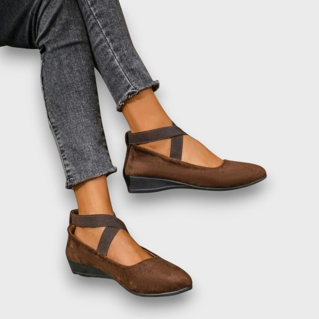 ARLENA CLOSED WEDGE SHOES