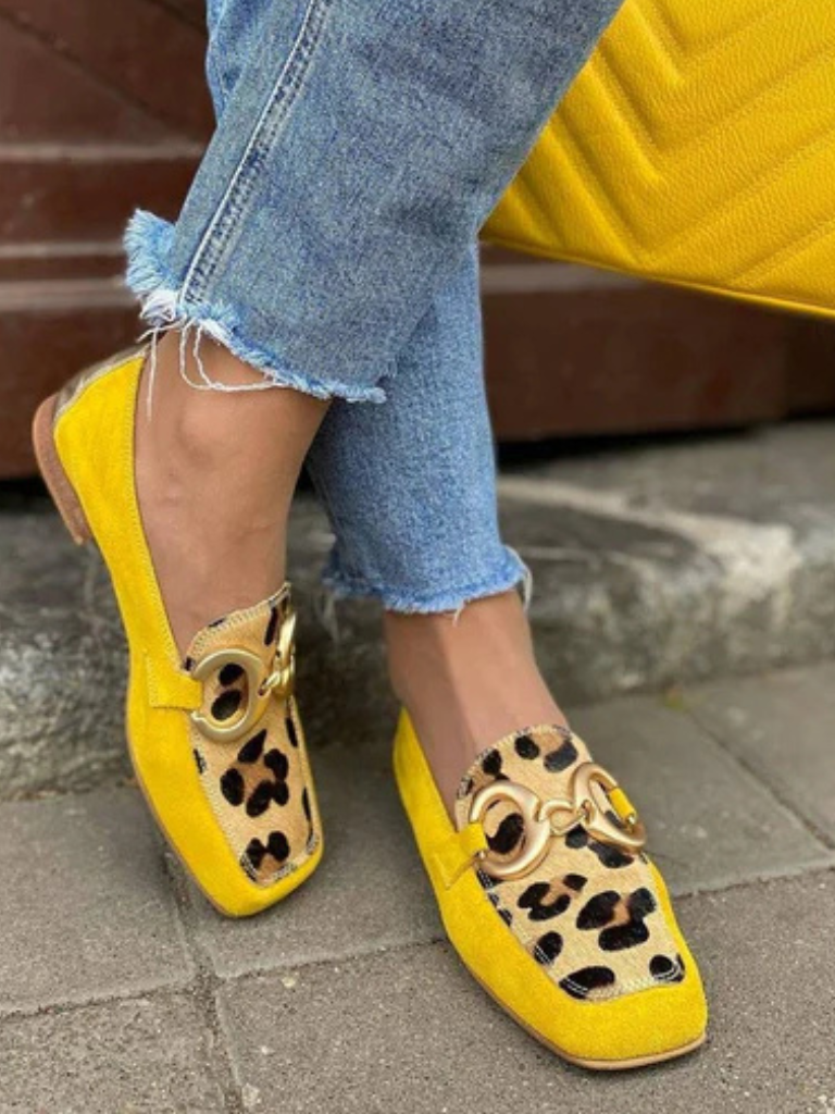 KAIA ACCENT FLATS