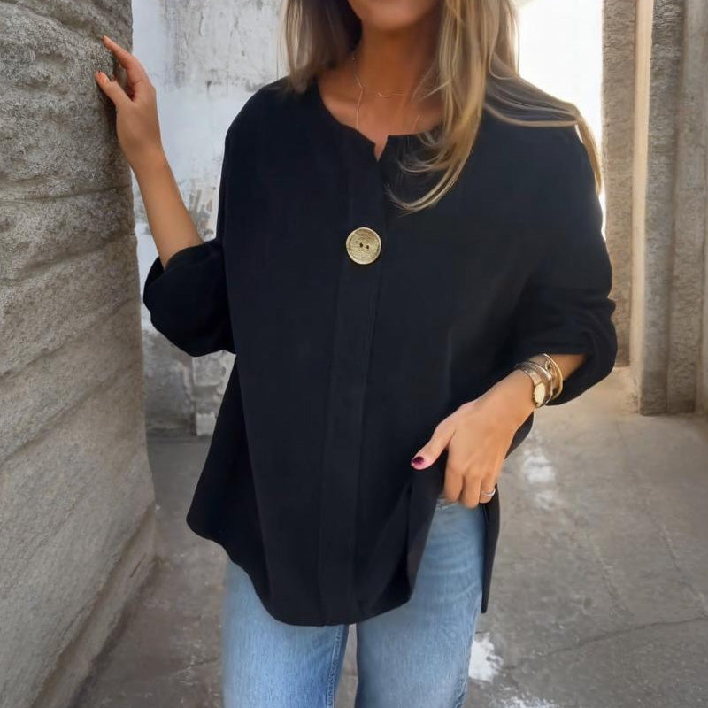 Vrouwenblouse in relaxed model met opgestroopte mouwen